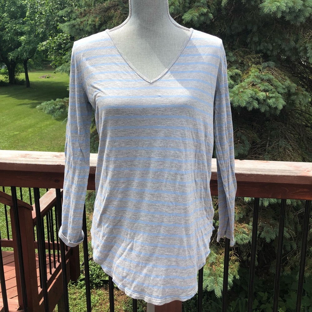 Gap long sleeve rayon shirt